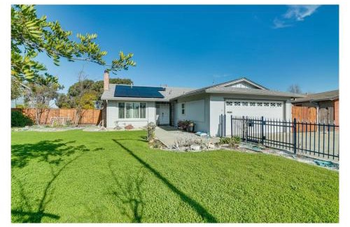 Union City House | East Bay Cozy Getaway