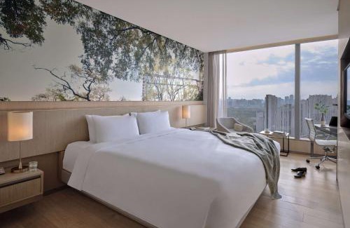Middle Chaoyang Hotel | EAST Beijing l 798 Art Zone l Shopping Mall l Airport l Subway