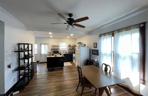 Greenwood House | East Nashville Cozy and Convenient - Fun Summer