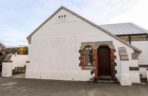 Llaneilian House | East Point Lynas Lighthouse Keeper's Cottage
