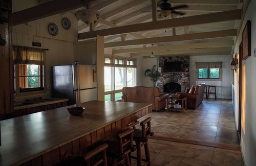Chilton Cottage | East Shore Retreat