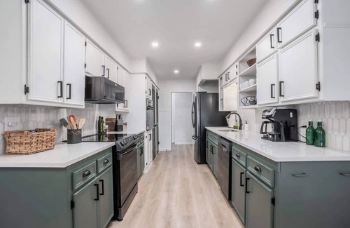 Wichita House | East Side Emerald - Incredible Location! Pool Table, Fire Pit, 2K