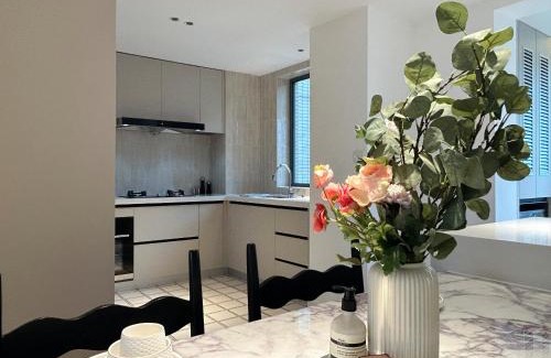 Shanghai Apartment | Eastern Hub - Bund Branch Superior 3bedroom Near TianZiFang&XinTianDi, Near Subway