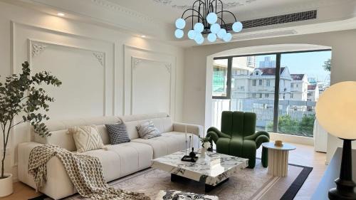 Shanghai Apartment | Eastern Hub - Bund Branch Superior 3bedroom Near TianZiFang&XinTianDi, Near Subway