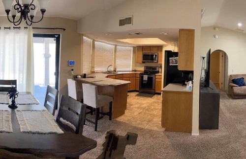 Lake Havasu City House | Easy boat parking access, new furniture, beautiful clean new pool and spa