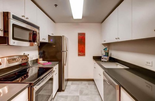 Hoboken Apartment | Easy Travel to Manhattan | Downtown Hoboken 2BR nr Ferrie