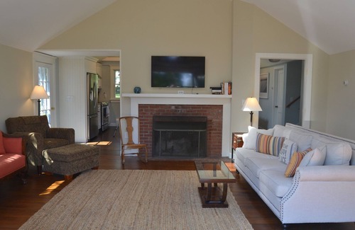 Little Compton House | Easy walk to quiet RI beaches