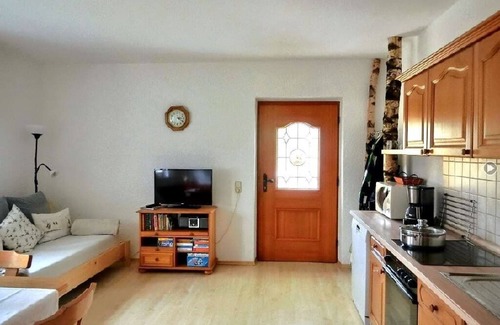 Hutthurm Apartment | Ebenerdige Wohnung mit Wintergarten für 3 Personen