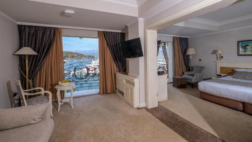 Fethiye Hotel | Ece Saray Marina Resort