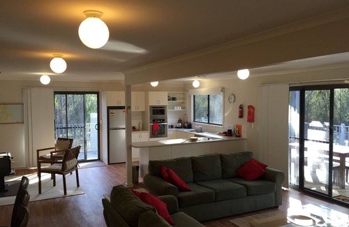 North Bruny House | Echidna on Bruny, luxury within island bushland
