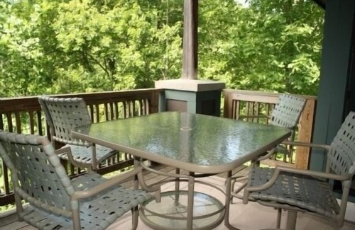 Foscoe Condo | Echota Woods 132, Close to High Country Attractions, Gated Resort, Pools, Fitness, Catch and Release Fishing,Last minute Discount available- discount included in online quote