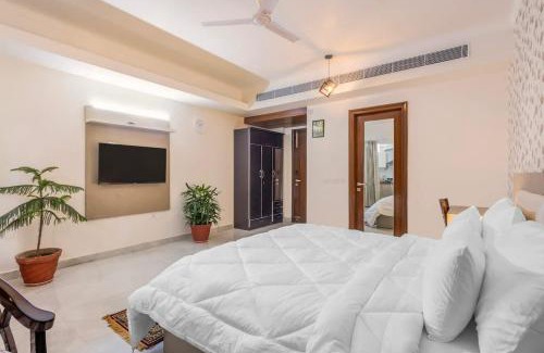 Sector 40 Apartment | Eco Charm in Every Corner with Balcony
