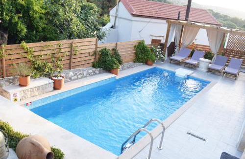 Vederi House | Eco Cottage Vedere with Pool