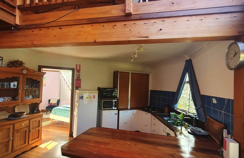 Bullaburra House | Eco-friendly, unique, watch the stars at night!