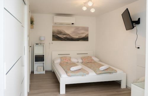 Sommerein Apartment | Eco Overnight Inn - Self Check-in