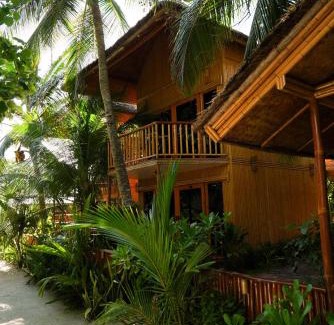 Thinadhoo Hotel | Ecoboo Maldives