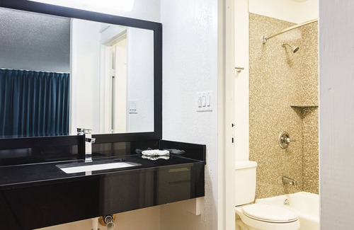 Asheboro Hotel | Econo Lodge Asheboro