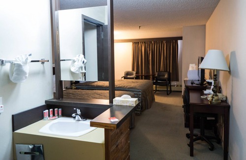Lloydminster Hotel | Econo Lodge