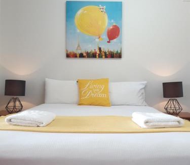 West Ballina Cabin | Econo Lodge Chaparral Motel Ballina