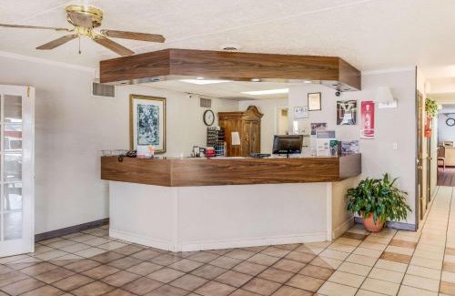 Eden Cabin | Econo Lodge Eden