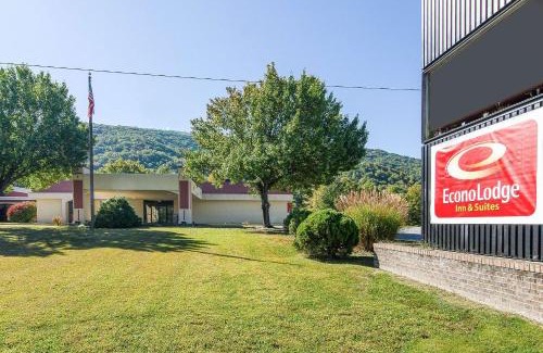 Norton Hotel | Econo Lodge Inn & Suites