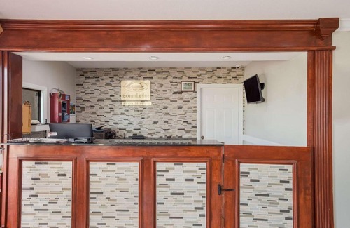 Lake Charles Cabin | Econo Lodge Lake Charles University Area