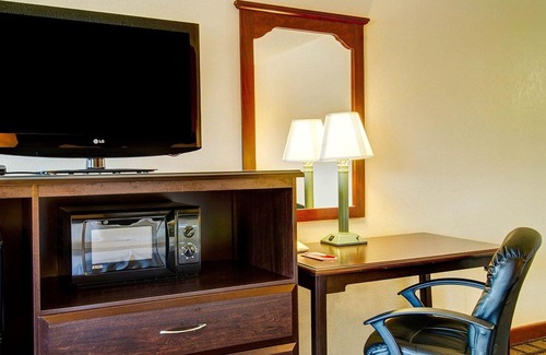 Sharon Hotel | Econo Lodge Sharon - Foxborough