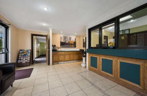Fredericksburg Cabin | Econo Lodge Spotsylvania Town Center