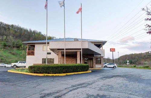 Morgantown Cabin | Econo Lodge