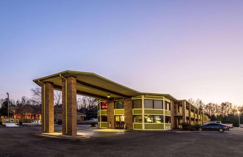 Whiteville Hotel | Econo Lodge Whiteville