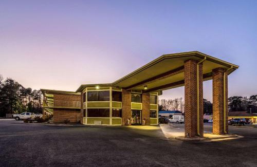 Whiteville Hotel | Econo Lodge Whiteville