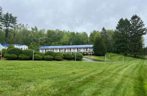 Fiskdale Hotel | Economy Lodge 682 Main St Sturbridge