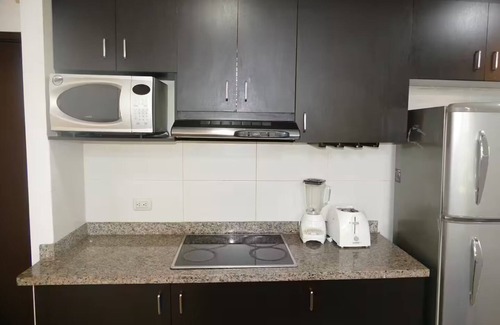 Simon Bolivar Apartment | Ecuabook Torre Sol Departamento Familiar 901