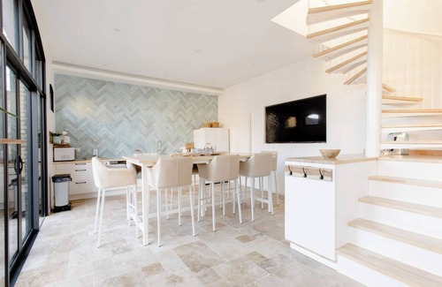 Gainneville House | Ecurie les Tourelles indoor swimming pool & spa in Normandy