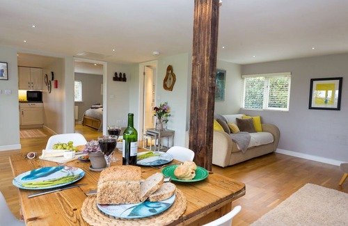 Cornwall House | Eden Lodge (with private hot tub)
