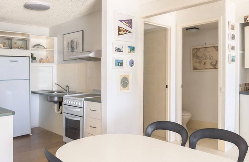 Caloundra Apartment | Edgecliffe Unit 7, 4 Bulcock Beach Esplanade Kings Beach