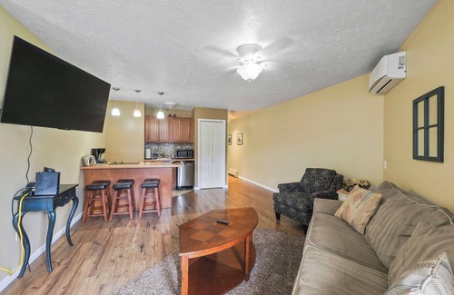 Charlevoix Condo | Edgewater Inn | Cozy Lakefront Escape | Pool, Hot Tub, Sauna | Full Kitchen