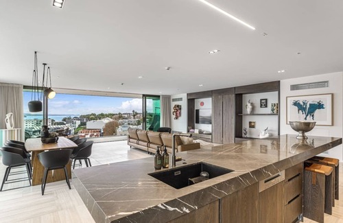 Parnell Apartment | Edition Penthouse | Breathtaking Views | 6 Carpark