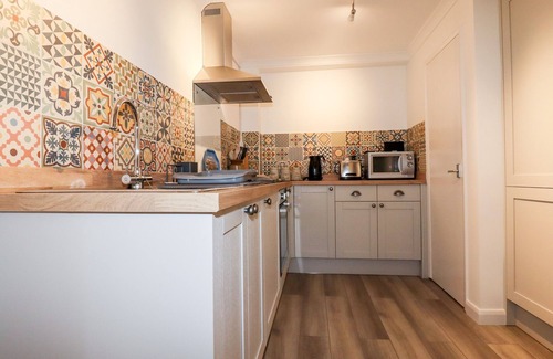 Portmellon Cottage | EDYVEAN, character holiday cottage, with a garden in Mevagissey