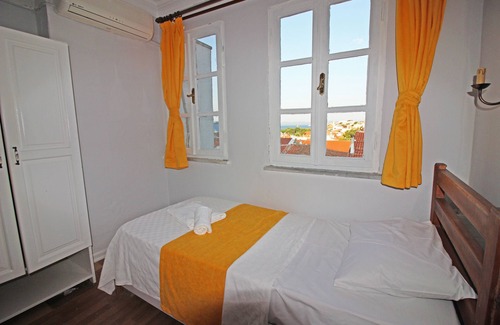 Bozcaada Hotel | Eflatun Guest House