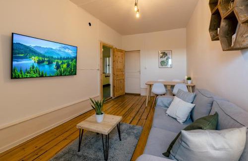 Biel Apartment | Eigene Wohnung im Stadtzentrum mit wunderschöner Dachterrasse