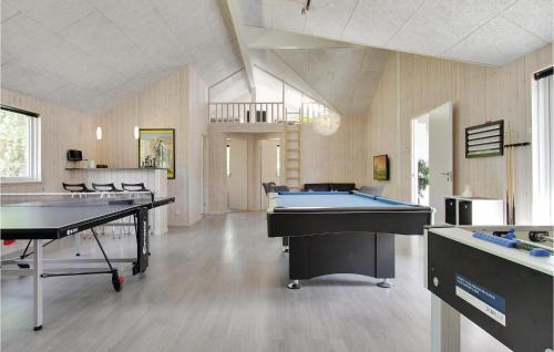 Frederiksvaerk House | Eight-Bedroom Holiday Home Frederiksværk With A Room Hot Tub 05