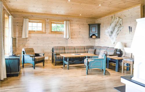 Strandvik House | Eikhaugen Gjestegard