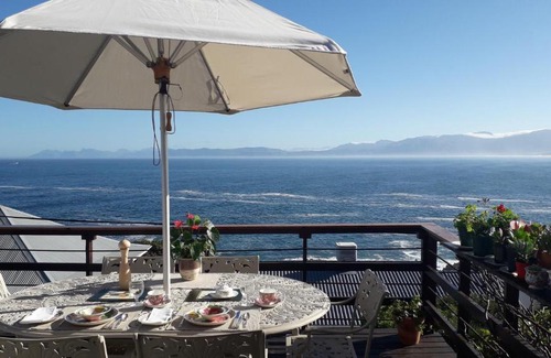 De Kelders Bed & Breakfast | Eirene Place