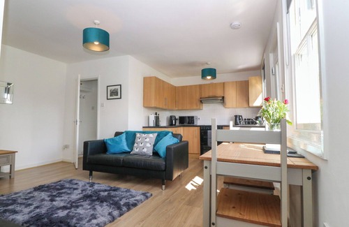 Abergele Cottage | EIRIANFA, romantic, character holiday cottage in Llanrwst
