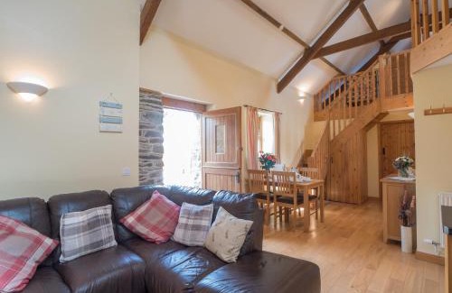 Llanrhystyd House | Eirlys Aberystwyth