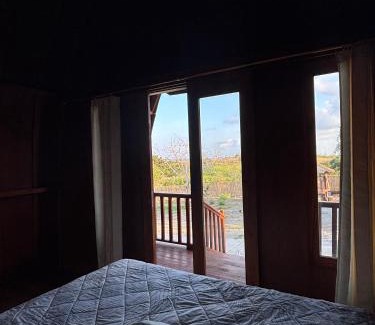 Jerowaru House | Ekas Rising Coffee And Cottages