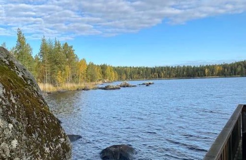 Ulvila Villa | Elämyksellinen huvila Tuurujärven rannalla.
