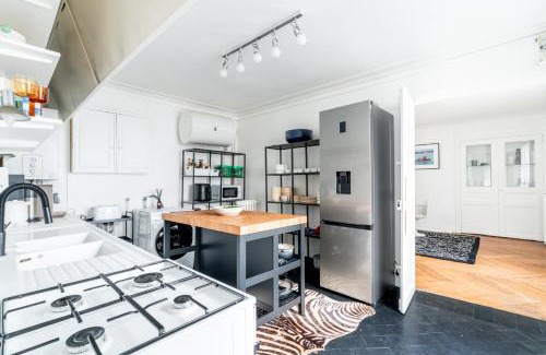 Quartier de la Place-Vendome Apartment | Elégance Vendôme & Tuileries