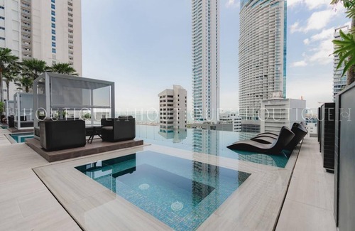 Calidonia Apartment | El Armani Departamento en Bella Vista